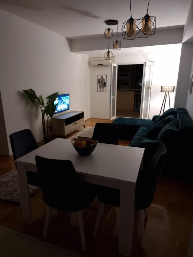 Big Apartment พอดโกริกา ภายนอก รูปภาพ