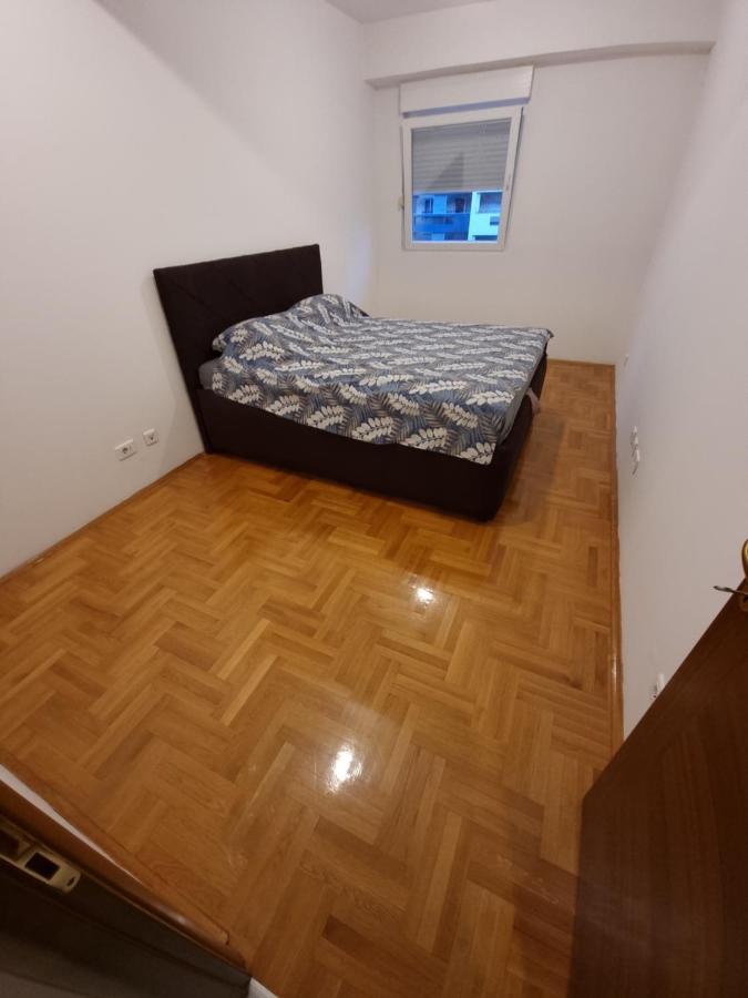 Big Apartment พอดโกริกา ภายนอก รูปภาพ