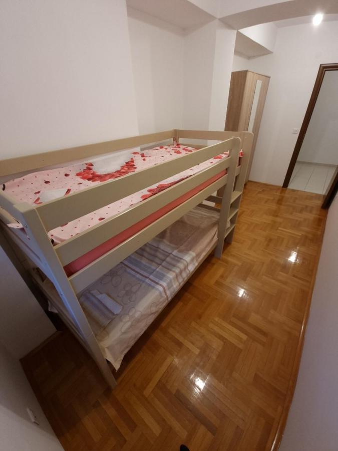 Big Apartment พอดโกริกา ภายนอก รูปภาพ