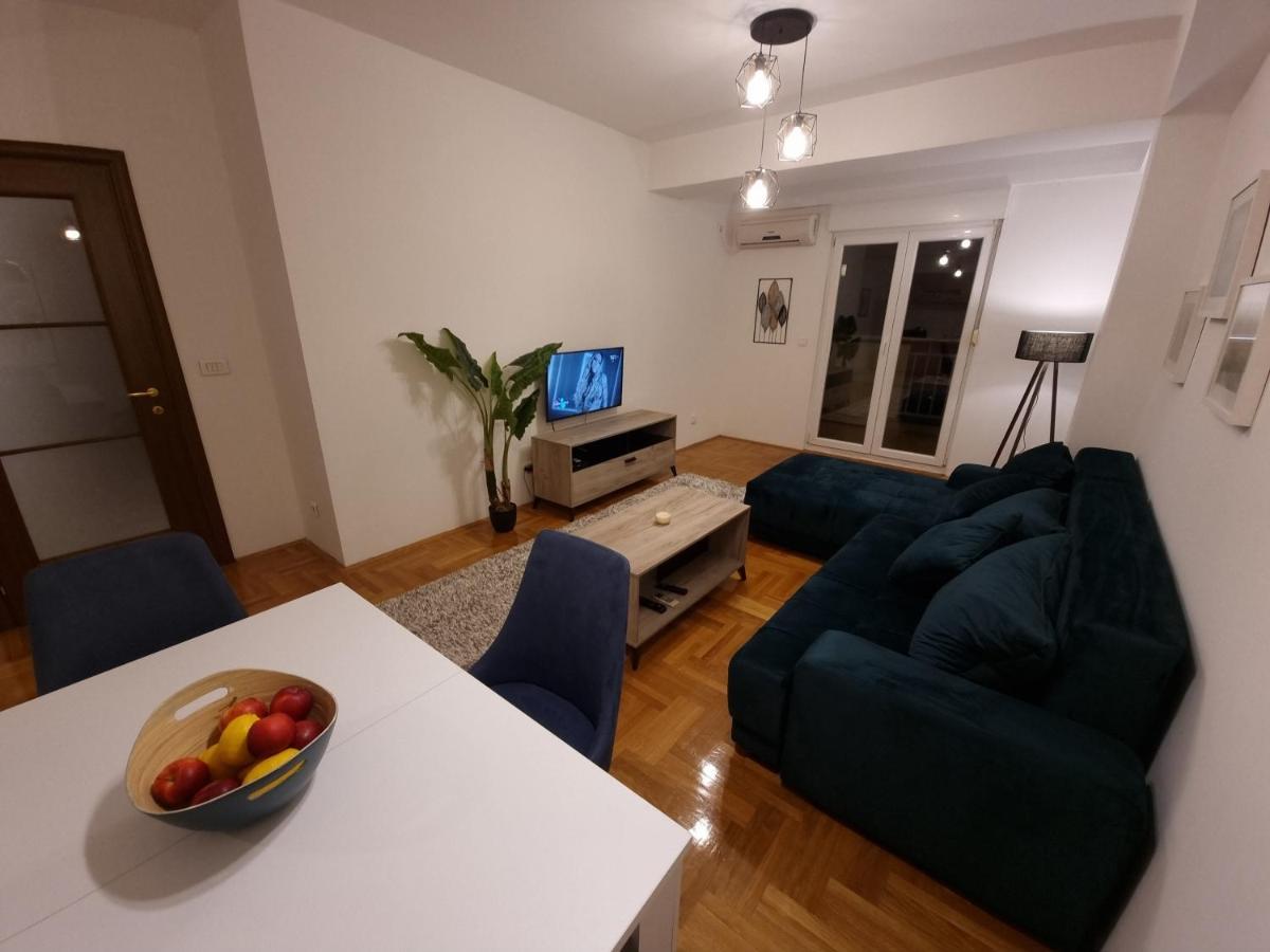 Big Apartment พอดโกริกา ภายนอก รูปภาพ